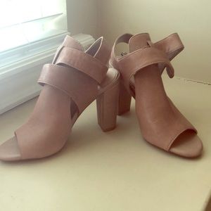 Gianni Bini size7.5 heels